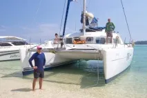 Оренда катамаранів lagoon 380, 421 і 450 на Пхукеті в Таїланді. оренда