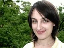 нецентрални Елена Костюченко
