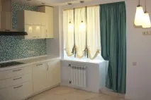 Готові штори для кухні (56 фото) моделі кухонних фіранок, комплект - штори та скатертина. готові