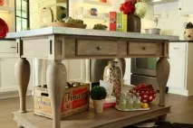 Ідея для кухні кухонний острів зі старих меблів кухонний