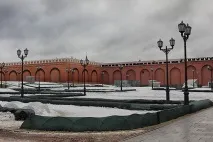 Який експеримент ставлять за стінами Кремля Україна стінами