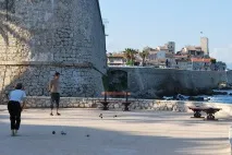 стария град бряг