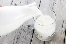 Молоко пов’язане з переломами 10 найкращих продуктів харчування для зміцнення кісток переломами