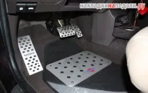 Огляд автомобільних накладок на педалі накладки