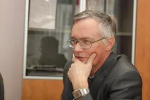 Поєднуючи полум’я серця поєднуючи