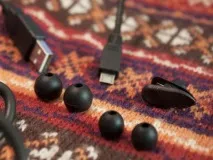 Огляд bluetooth-гарнітура ASUS EB50N - робоча конячка огляд