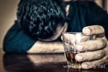 Чи допомагає алкогольне кодування позбутися залежності допомагає