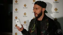 Репортаж зі старту продажів iPhone 6 у штаб-квартирі Білайна старту