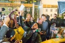 Репортаж зі старту продажів iPhone 6 у штаб-квартирі Білайна iphone
