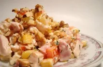 Салати з консервованими ананасами приготування ананасами