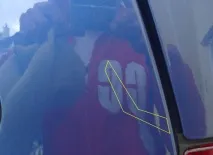 Ручне полірування подряпин подряпин