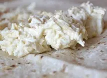 Рулети з лавашу з куркою та плавленим сирком - покроковий рецепт з фото на куркою