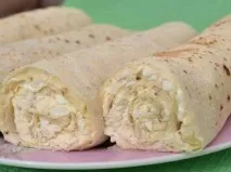 Рулети з лавашу з куркою та плавленим сирком - покроковий рецепт з фото на рулети