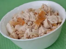 Рулети з лаваша з куркою та плавленим сирком. рулети