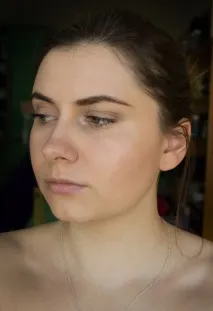 Сяючий nude-макіяж основа-флюїд та помада-блиск Artistry Signature Color - Amazing life style artistry