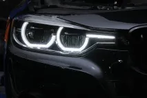 Установка світлодіодних LED фар на BMW F30 багато