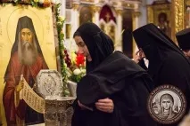 Вперше з Афона приноситься чудотворна ікона Спасителя, з якою пов’язане чудо явлення Христа прп вперше