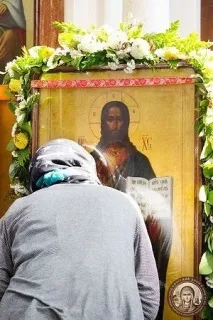 Вперше з Афона приноситься чудотворна ікона Спасителя, з якою пов’язане чудо явлення Христа прп вперше