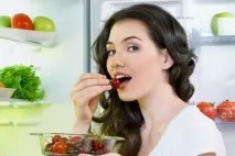 6 продуктів, які можна їсти перед сном - чи можна перед сном їсти яблука - Здорове харчування яблука