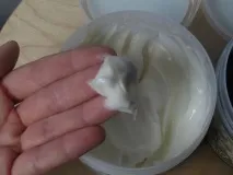 мило