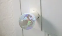 която вратата