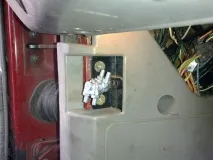 Якщо зламався трос відкривання капота. зламався