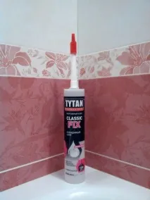 Як сховати труби у ванній та туалеті сховати
