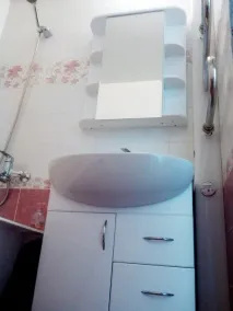 Як сховати труби у ванній та туалеті туалеті
