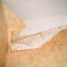 До чого сняться шпалери, що відклеюються, і обдерті місцями відклеюються