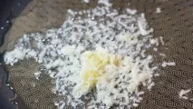 Креветки в медово-соєвому соусі, рецепт з часником на сковороді з покроковими фото. креветки