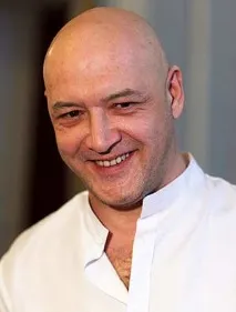 суханов максим