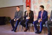 първия първия