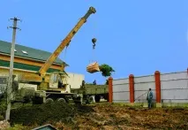 Монтаж та встановлення даху автокраном встановлення