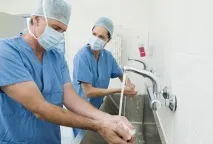 Обробка рук медичного персоналу обробка
