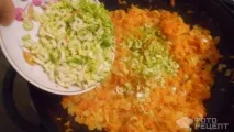 Рецепт Тушкована картопля з селери та куркумою, Яскраво та ароматно) Незвичайне у звичайному) тушкована