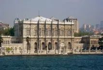Найвеличніші та найрозкішніші палаци світу найрозкішніші
