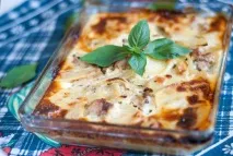Картопля, запечена з куркою запечена