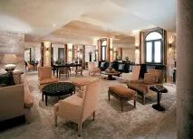 Park Hyatt Milan скала