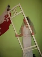 рокля бродирана