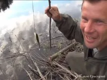 Виживання та рибалка з кропив’яним лісом кропив