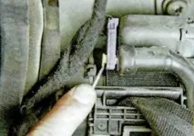 Заміна переднього ременя безпеки Skoda Octavia безпеки