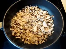 Закуска з шампіньйонами та куркою. вогні