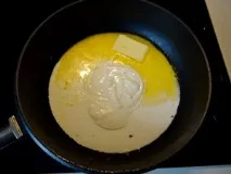 Закуска з шампіньйонами та куркою. закуска