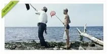 У вас вус відклеївся Діамантова