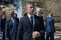 розповів