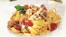 Фетучині з морепродуктами всі рецепти приготування, включаючи страву в вершковому соусі фетучині