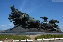 Ех, тачанка-ростівчанка… Дороги світу світу