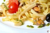 Фетучині з морепродуктами всі рецепти приготування, включаючи страву в вершковому соусі фетучині