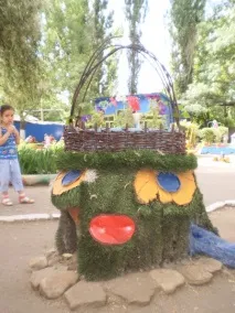 Ідеї оформленняділянки групи з підручних та природних матеріалів ідеї