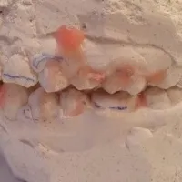 коригирате наклонени